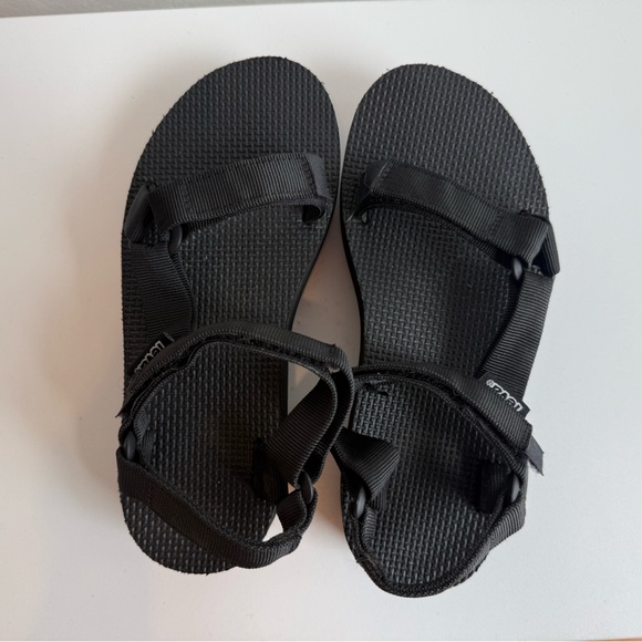 Teva Flatform Universal Sandal Black W6 - Picture 3 of 8